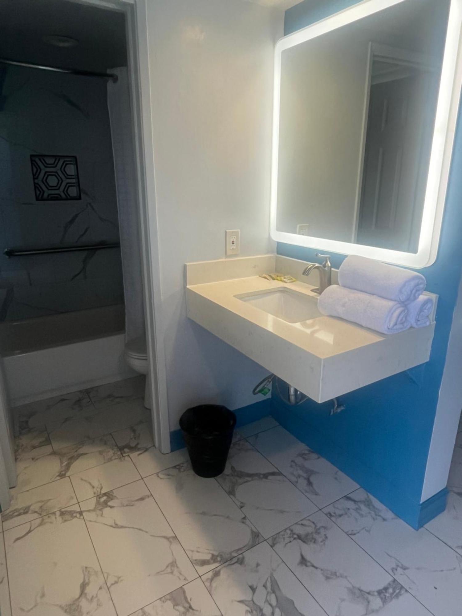 Travel Inn Motel أنهايم المظهر الخارجي الصورة