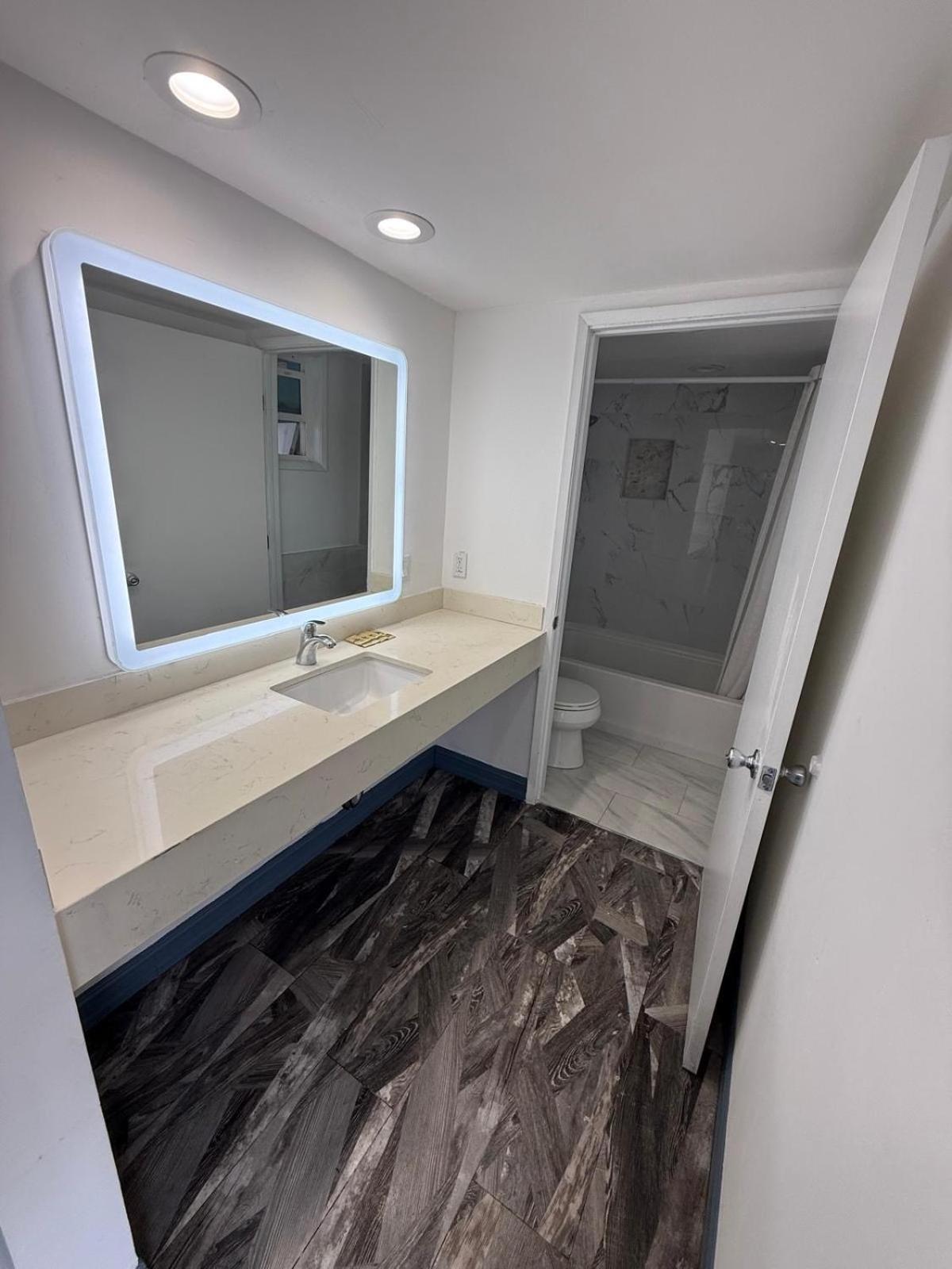 Travel Inn Motel أنهايم المظهر الخارجي الصورة